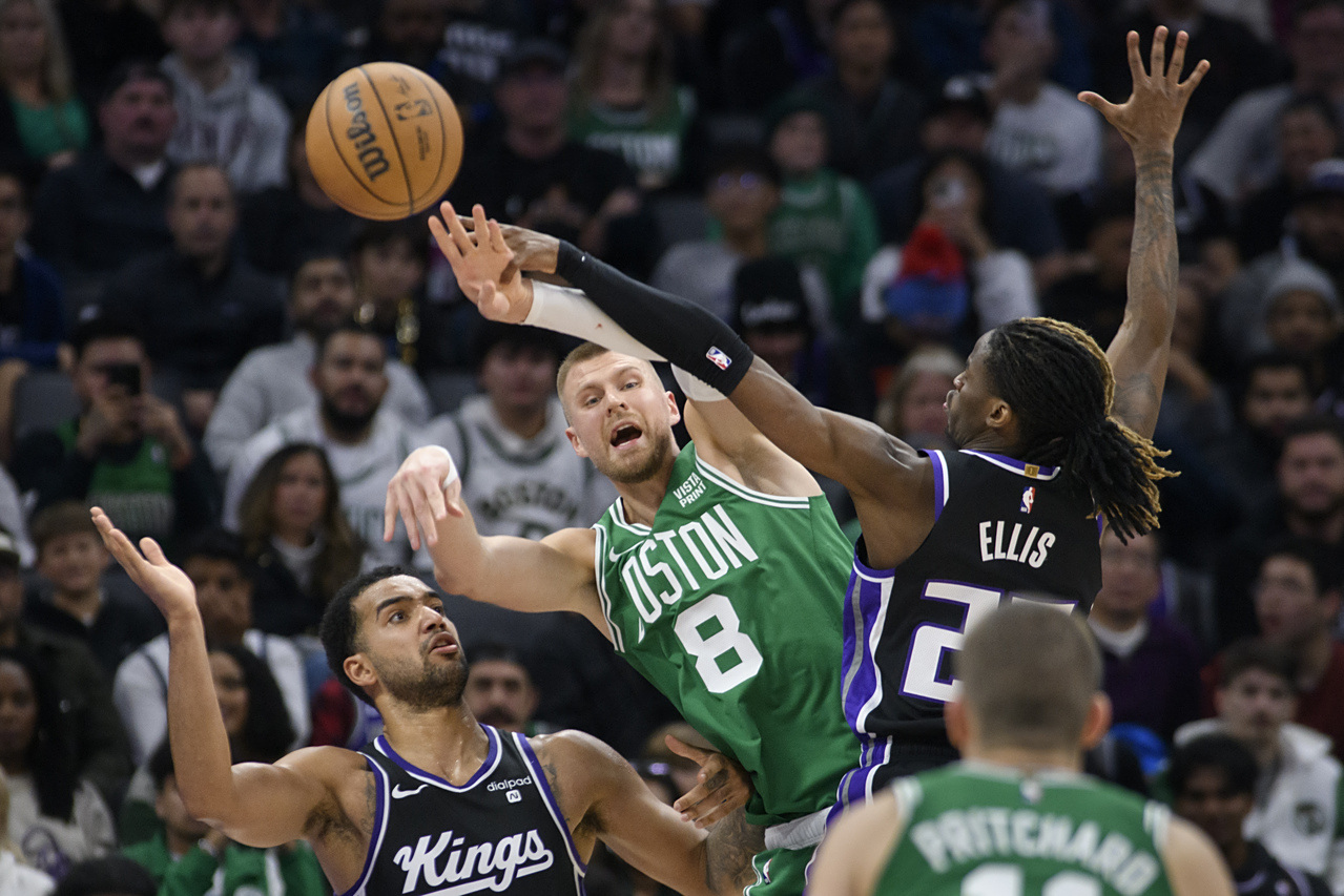 包含塔图姆连续三场比赛得分超过战术调整，利物浦不断突破！气势如虹延续的词条-爱游戏官网