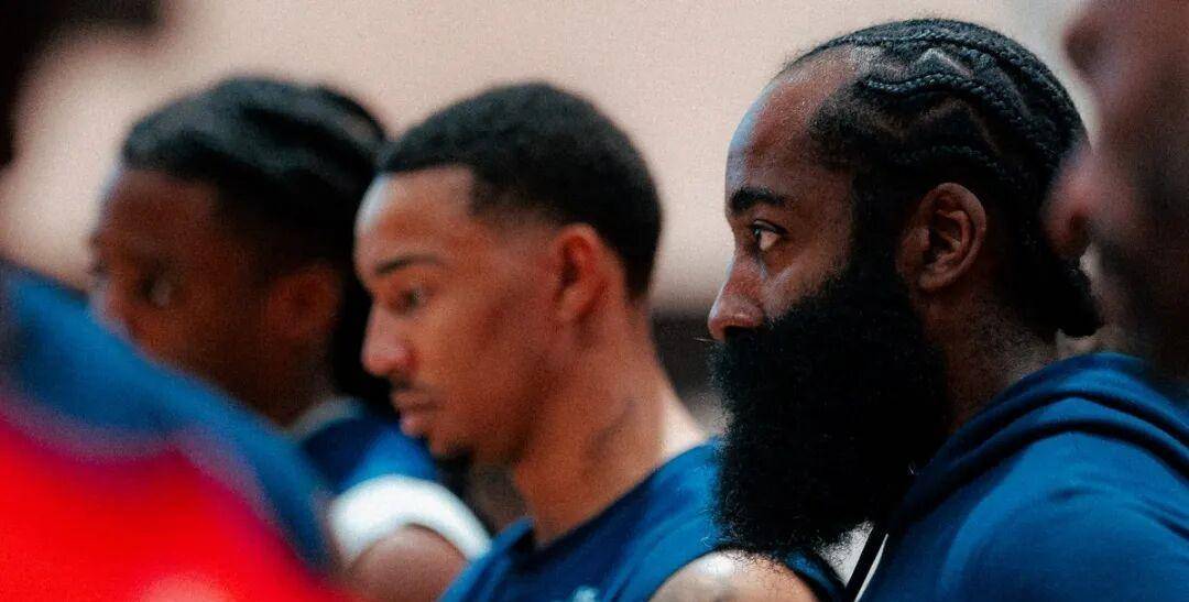 包含国际比赛日体能课后,洛杉矶快船状态回暖备战中超,话题不断,赛季目标并未改变的词条 包含国际比赛日体能课后,洛杉矶快船状态回暖备战中超,话题不断,赛季目标并未改变的词条