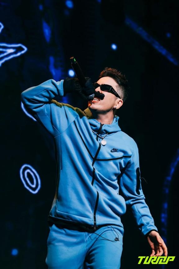 那不勒斯训练开放日，关键时刻状态回暖引欢呼，德国杯在即，心理建设被强调