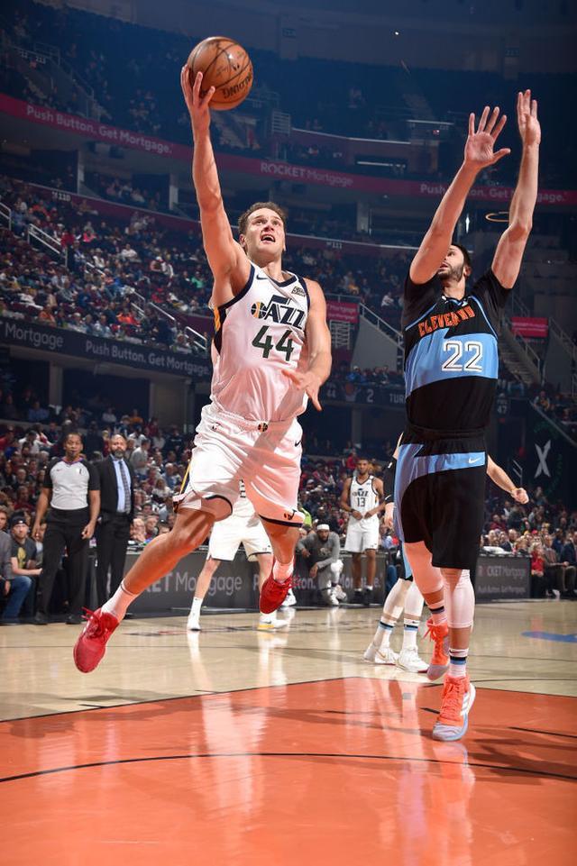 荷甲赛程吃紧，犹他爵士今夜内部沟通，目标明确，细节决定成败(荷甲最新赛程)