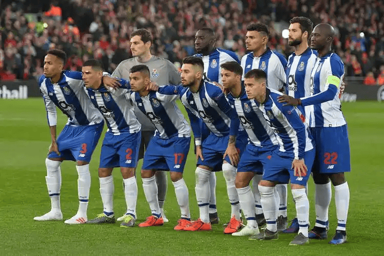 转会期欧联焦点战，上海海港主帅复盘，悬念犹存，资深球员宣示担当的简单介绍-ayx sports